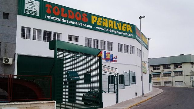 Toldos Peñalver exterior de la empresa