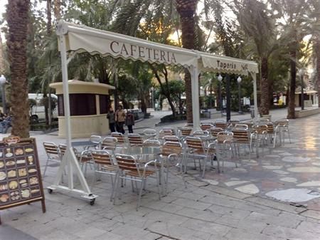 instalación de toldos en cafeterías